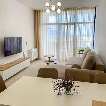 Joni And Joys Sea View 公寓 奥里库姆